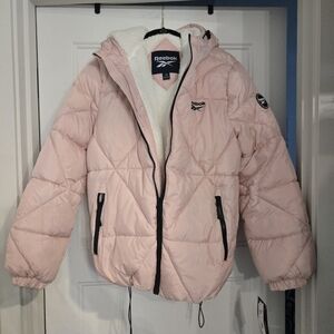 NWT. Reebok Women's Light Pink Puffer Jacket with Sherpa Lining. Womens Size L